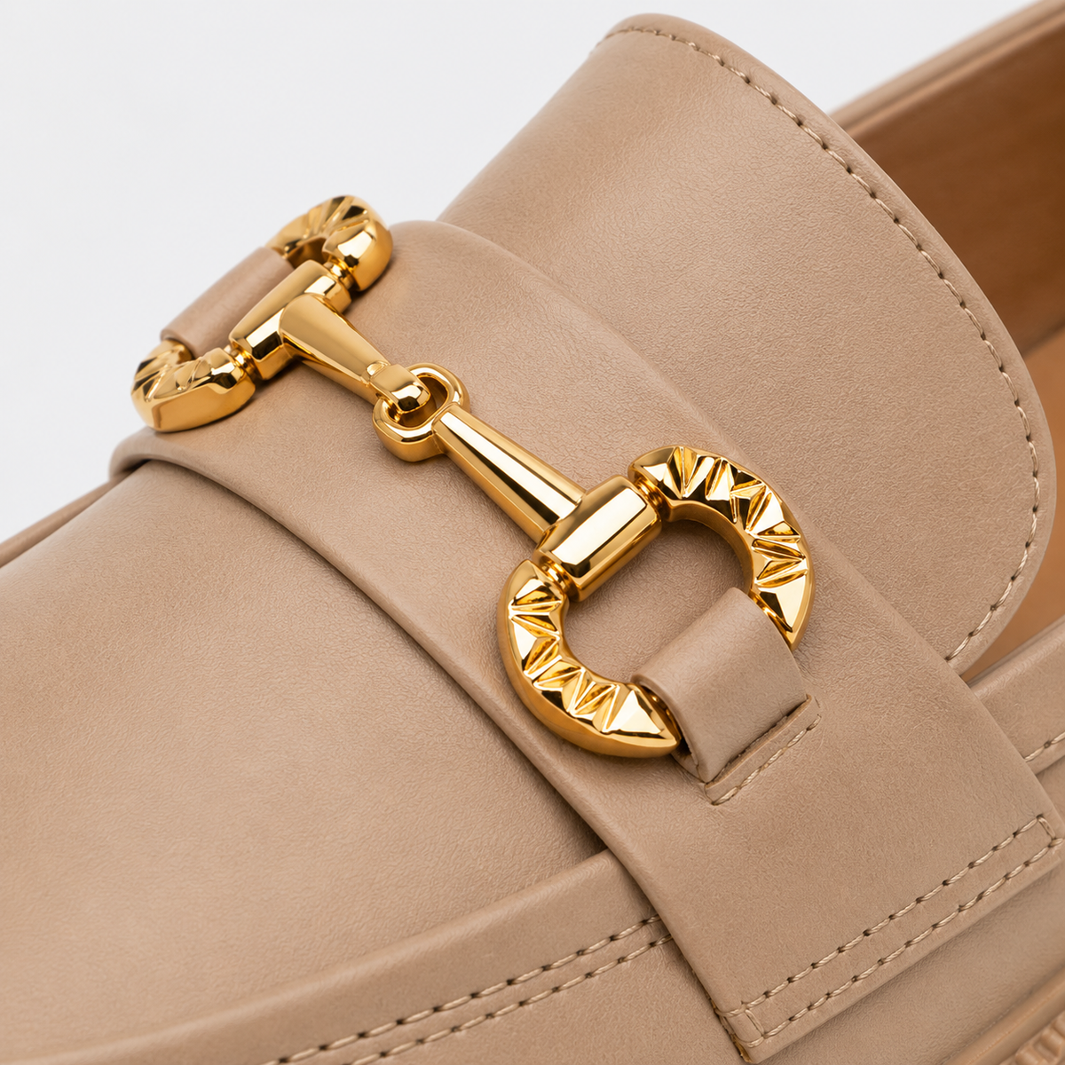 Women's Gold Buckle Loafers – Beige Retro British Style Round Toe Slip-On Shoes