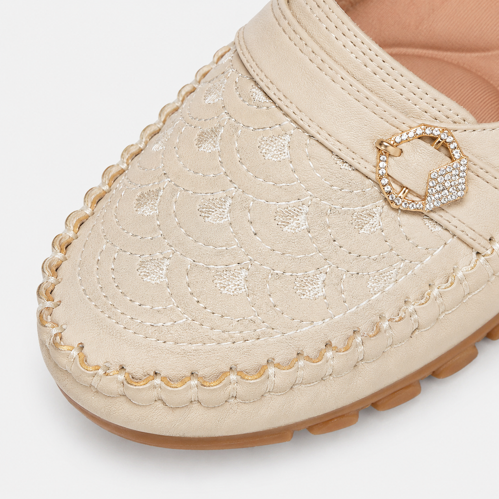 Women's Embroidered Slip-On Loafers – Beige Lightweight Wide Fit Breathable Flat Shoes