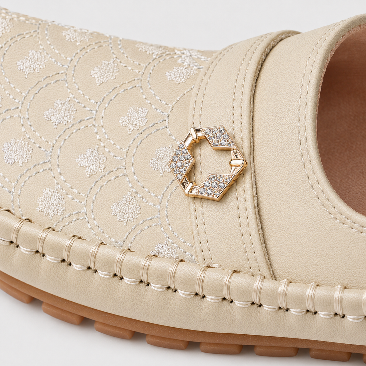 Women's Embroidered Slip-On Loafers – Beige Lightweight Wide Fit Breathable Flat Shoes