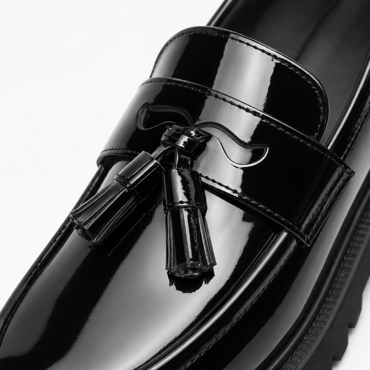 Mens Tassel Loafers – Black & White Leather British Style Slip-On Dress Shoes