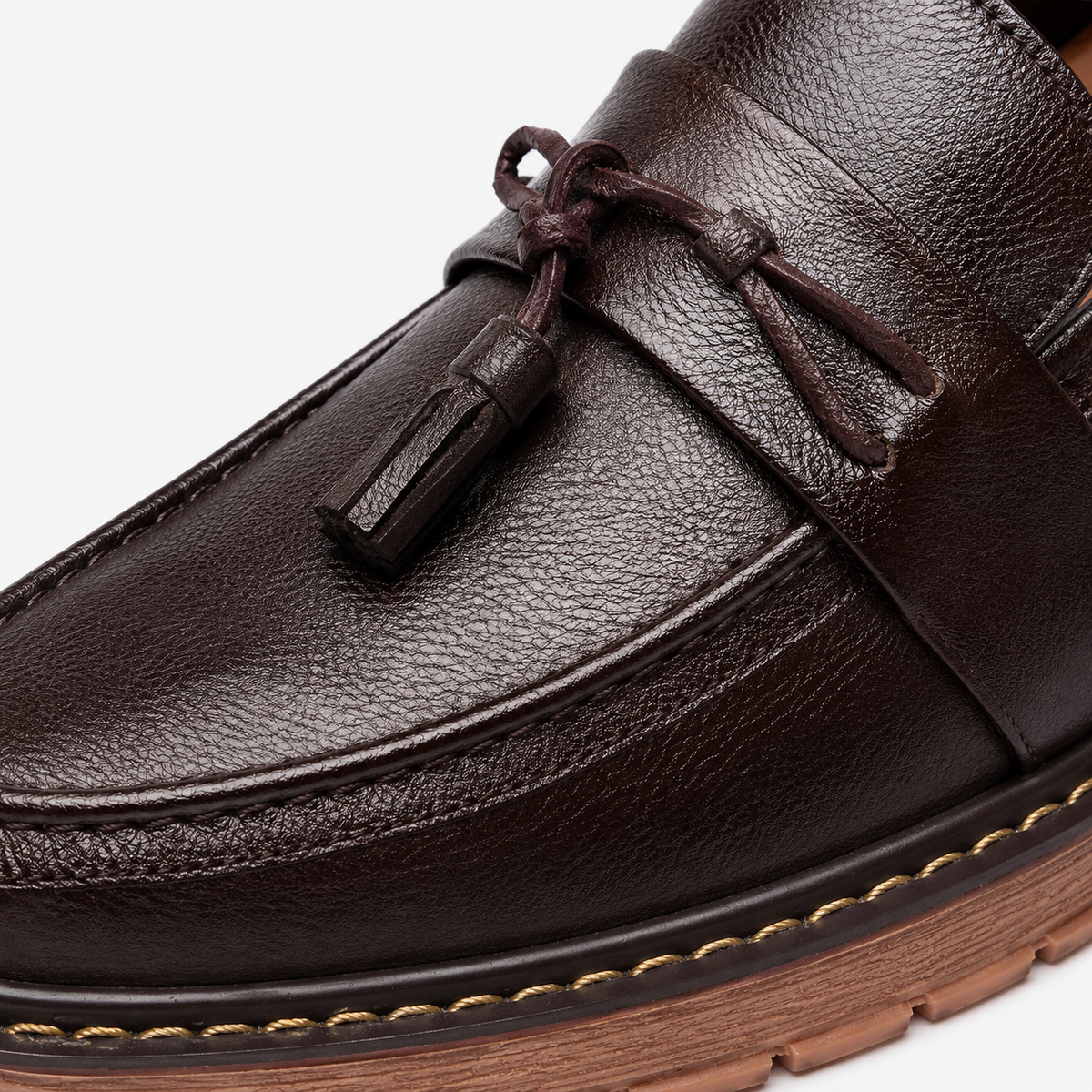 Mens Brown Handmade Leather Loafers – British Retro Round Toe Fringe Slip-On Shoes
