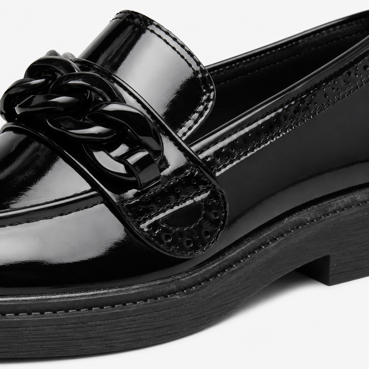 Womens Black Patent Leather Chain Loafers – Mid Heel Comfortable Plus Size Student Shoes