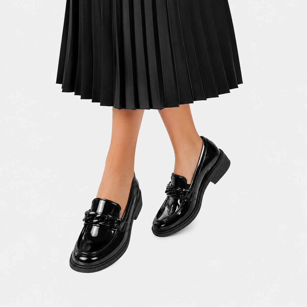 Womens Black Patent Leather Chain Loafers – Mid Heel Comfortable Plus Size Student Shoes