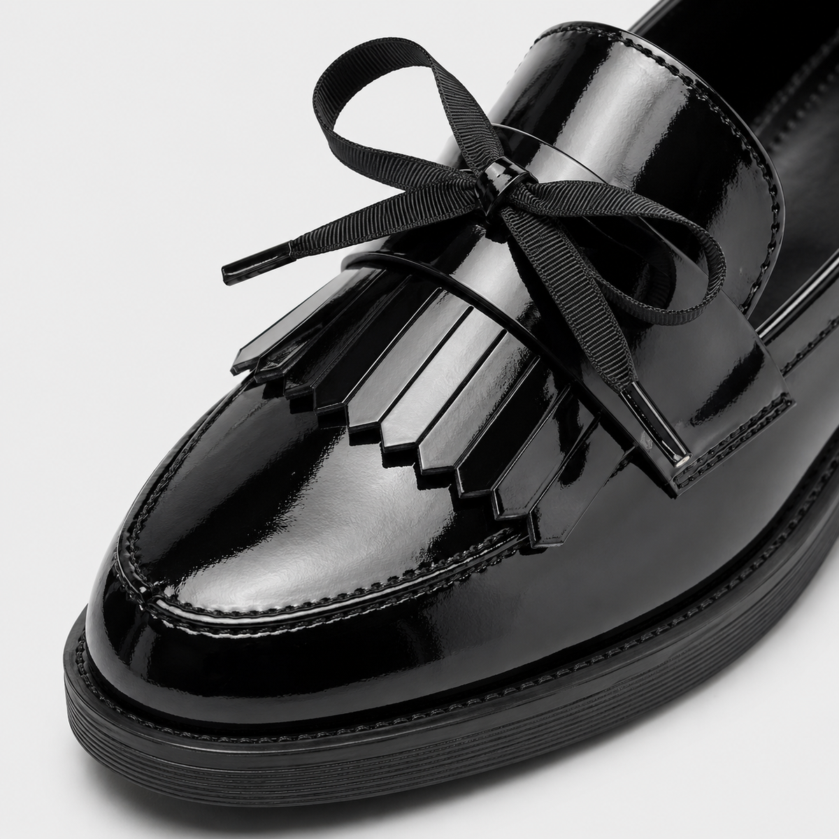 Womens Black Patent Leather Tassel Loafers – British Style Bowknot Casual Flat Shoes