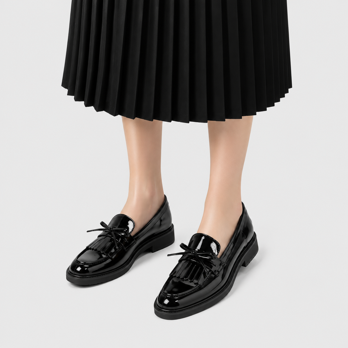 Womens Black Patent Leather Tassel Loafers – British Style Bowknot Casual Flat Shoes