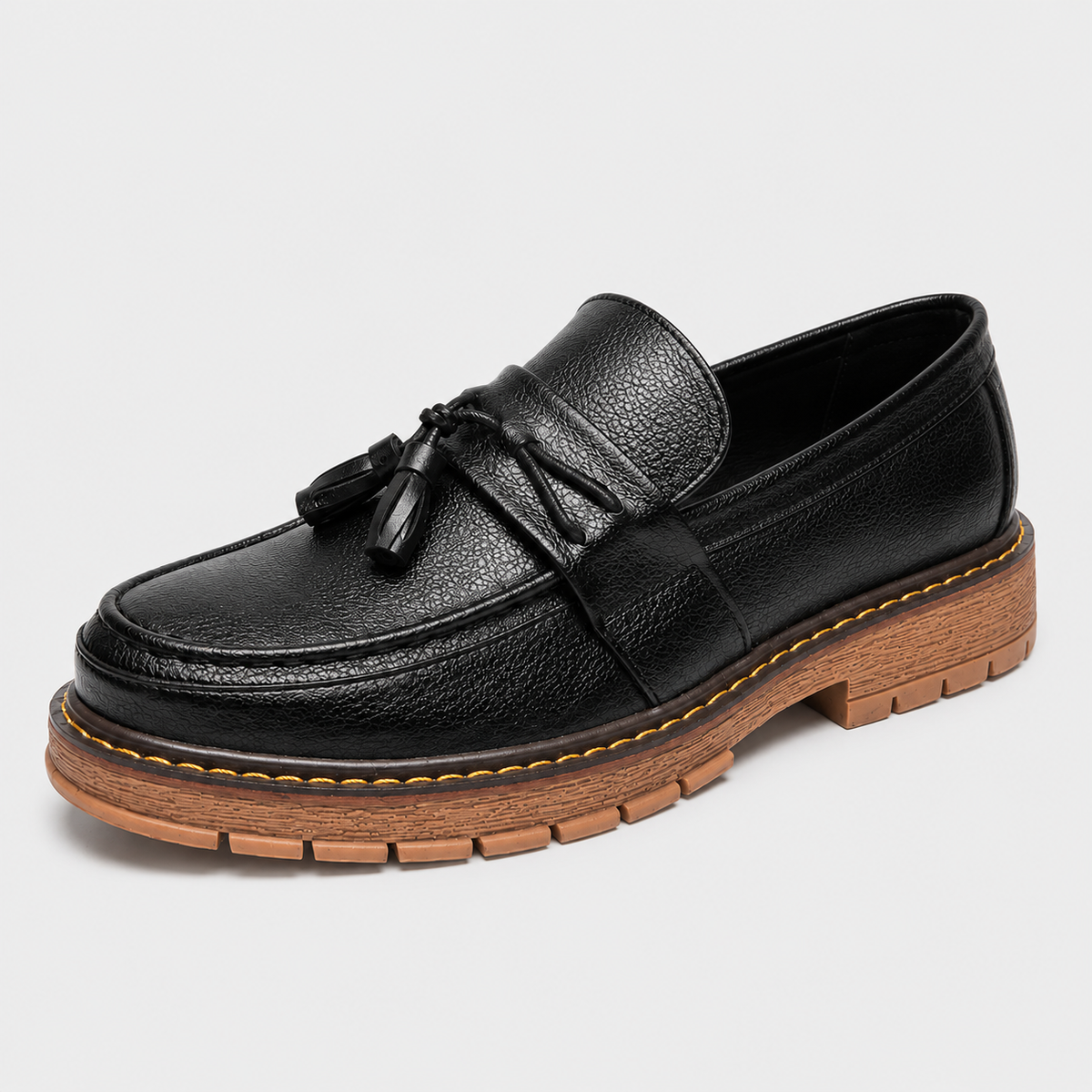Mens Black Handmade Leather Loafers – British Retro Round Toe Fringe Slip-On Shoes