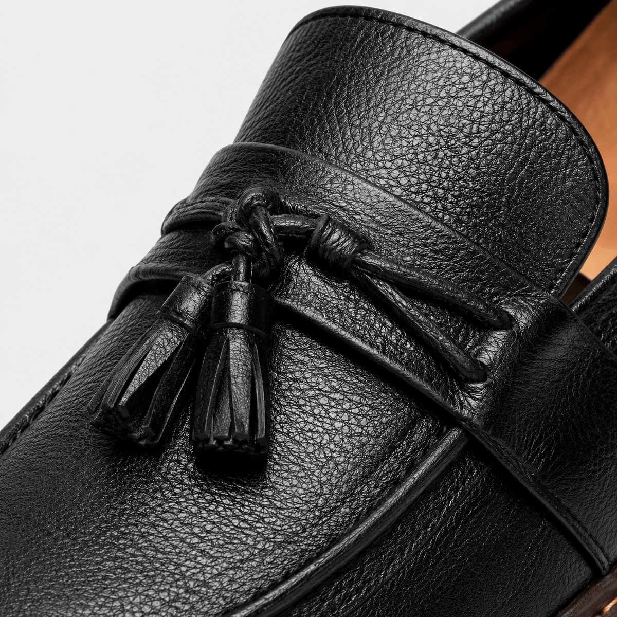 Ma boutique Mens Black Handmade Leather Loafers – British Retro Round Toe Fringe Slip-On Shoes