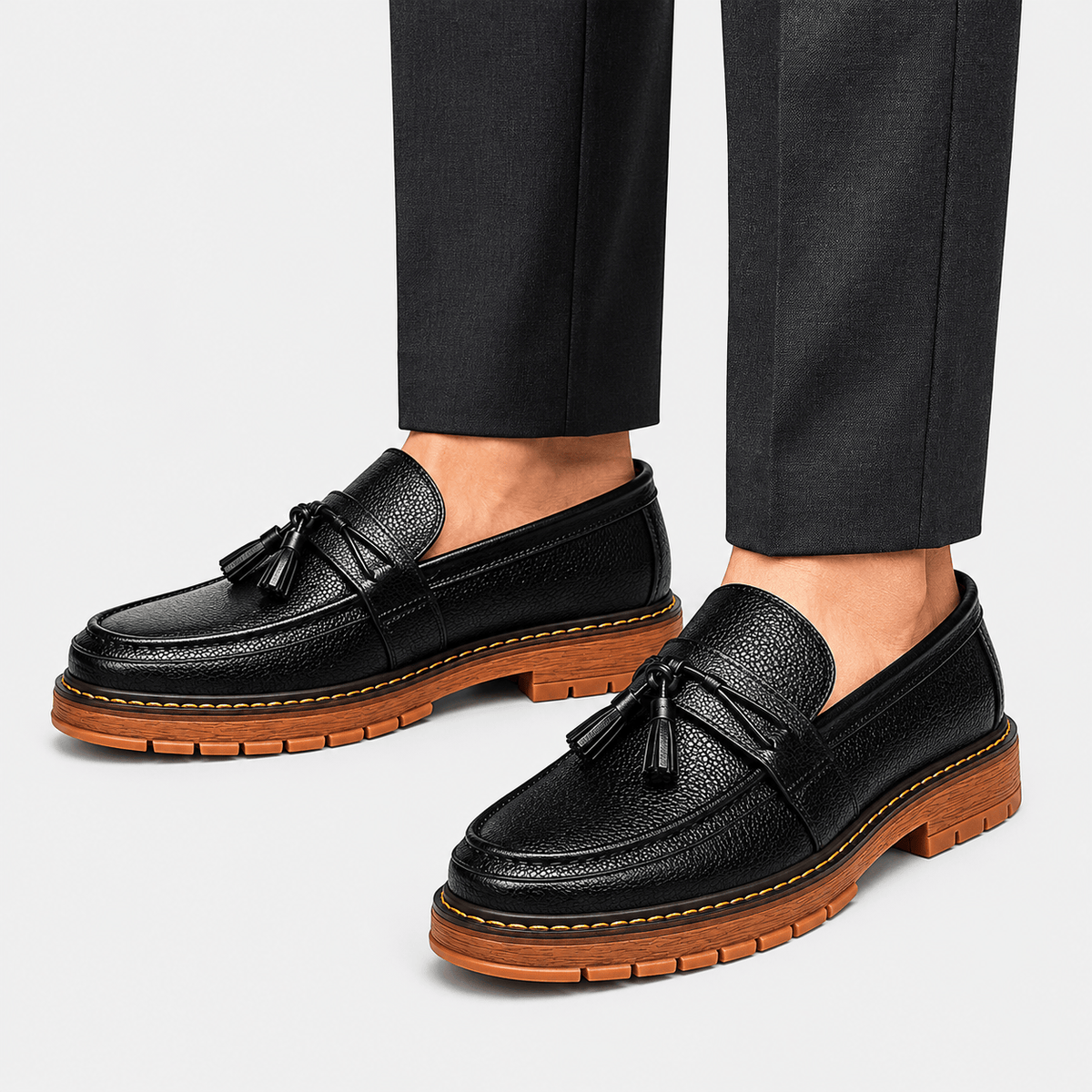 Ma boutique Mens Black Handmade Leather Loafers – British Retro Round Toe Fringe Slip-On Shoes
