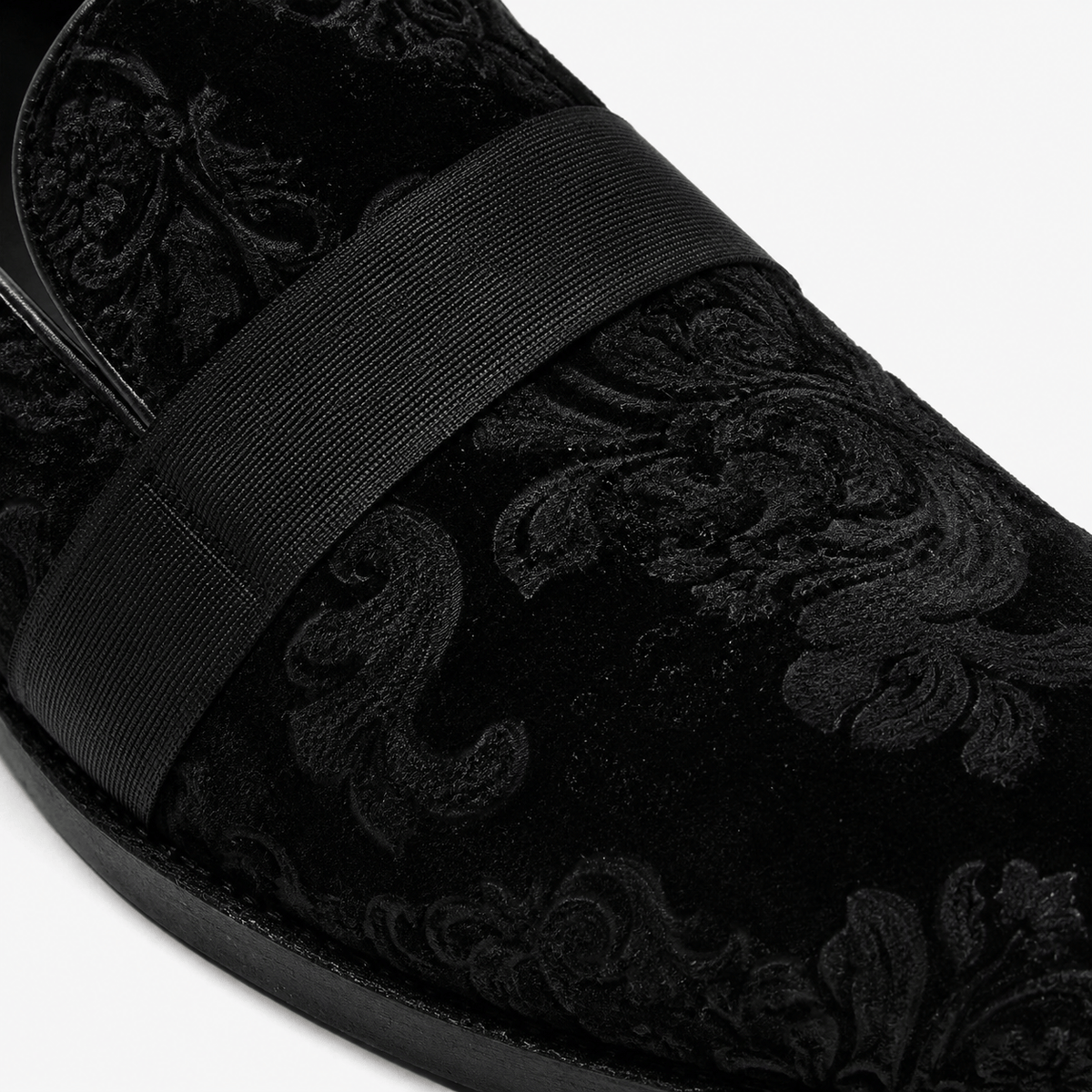 Ma boutique Mens Black Velvet Embroidered Loafers – Baroque Print Slip-On Party Wedding Dress Shoes