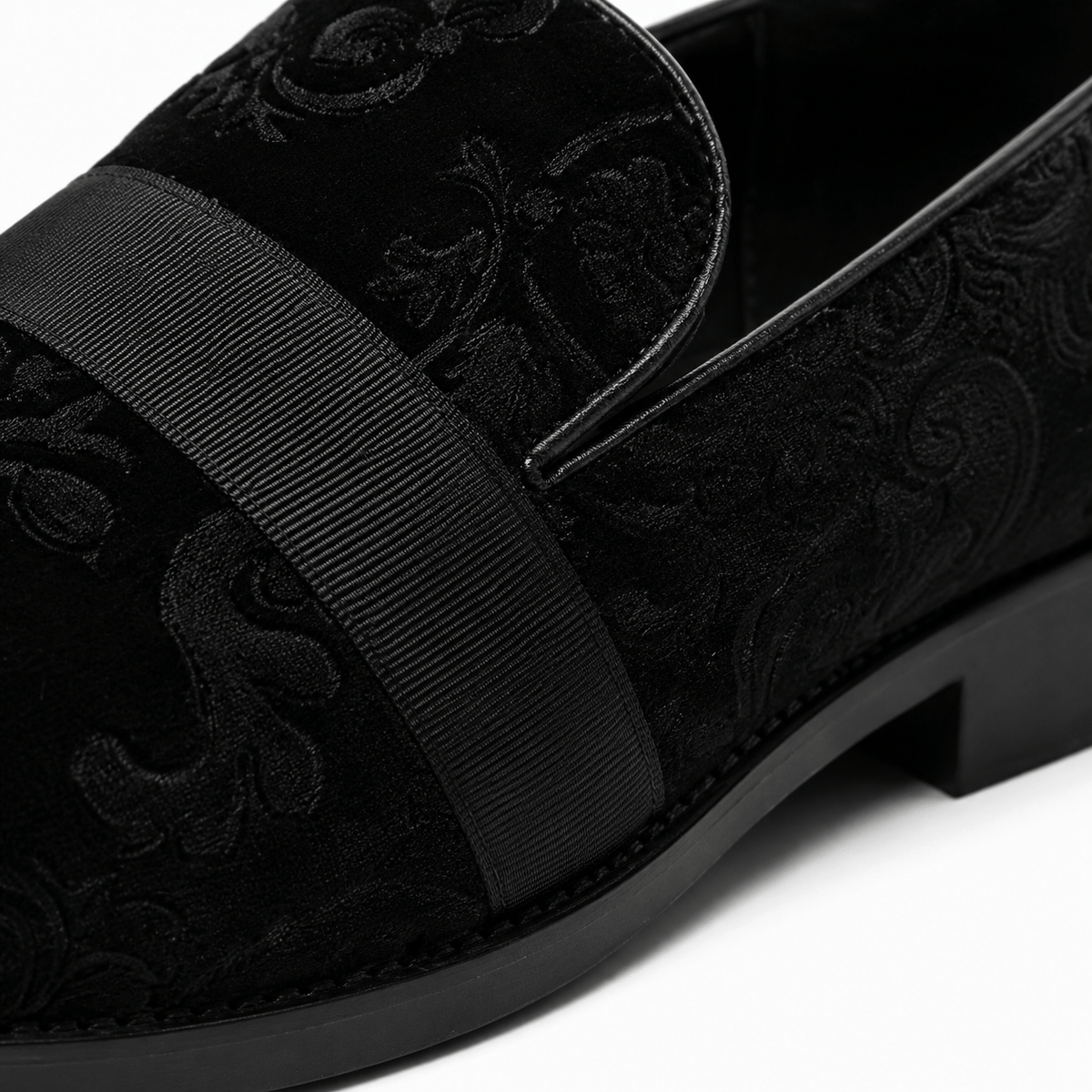 Ma boutique Mens Black Velvet Embroidered Loafers – Baroque Print Slip-On Party Wedding Dress Shoes