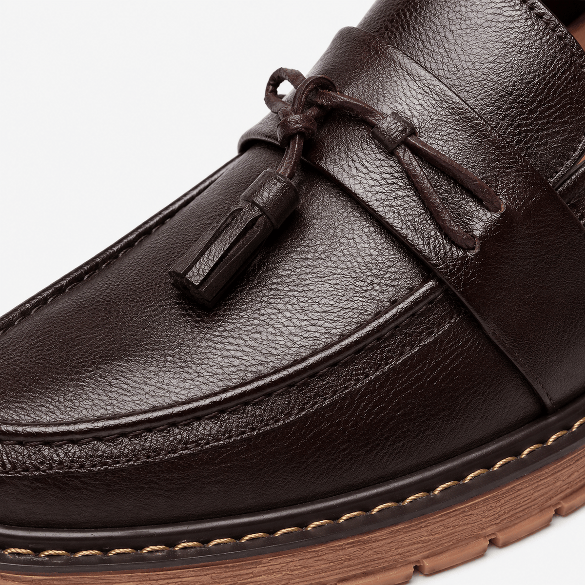Ma boutique Mens Brown Handmade Leather Loafers – British Retro Round Toe Fringe Slip-On Shoes