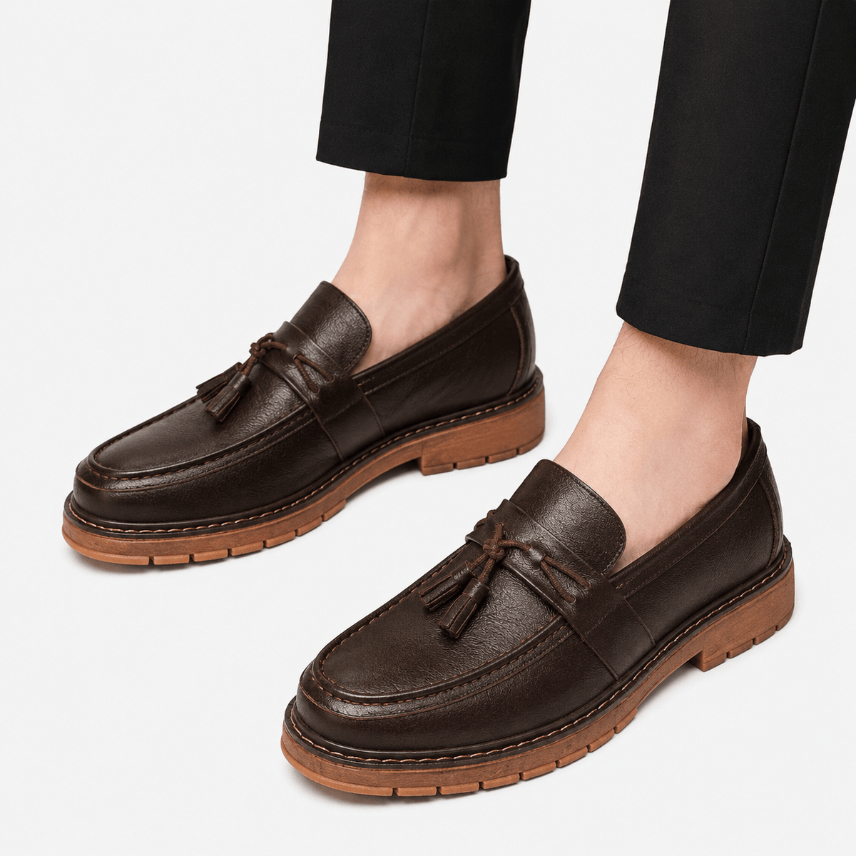 Ma boutique Mens Brown Handmade Leather Loafers – British Retro Round Toe Fringe Slip-On Shoes
