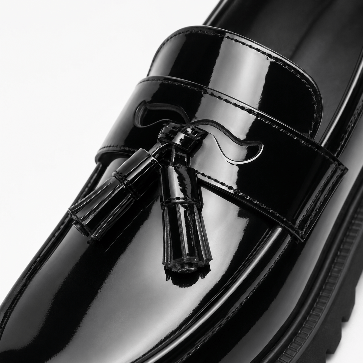 Ma boutique Mens Tassel Loafers – Black & White Leather British Style Slip-On Dress Shoes