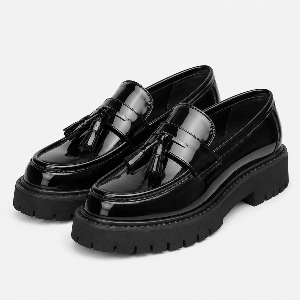 Ma boutique Mens Tassel Loafers – Black & White Leather British Style Slip-On Dress Shoes