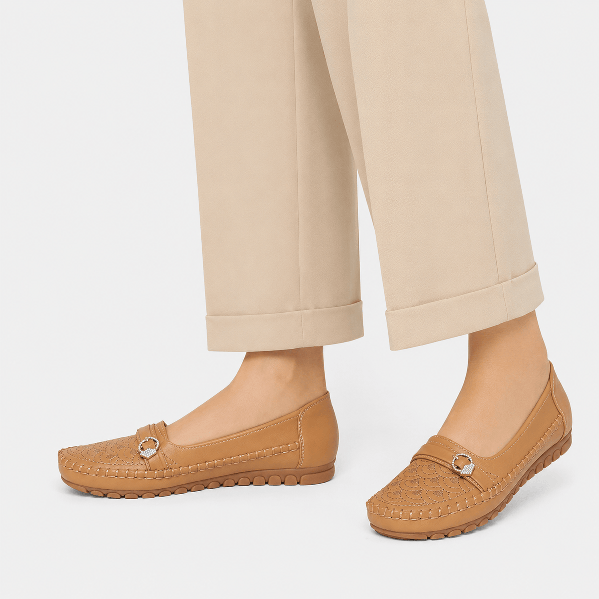 Ma boutique Women's Embroidered Slip-On Loafers – Brown Lightweight Wide Fit Breathable Flat Shoes