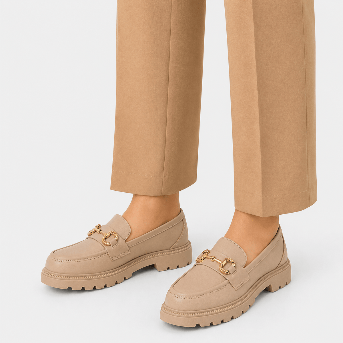 Ma boutique Women's Gold Buckle Loafers – Beige Retro British Style Round Toe Slip-On Shoes