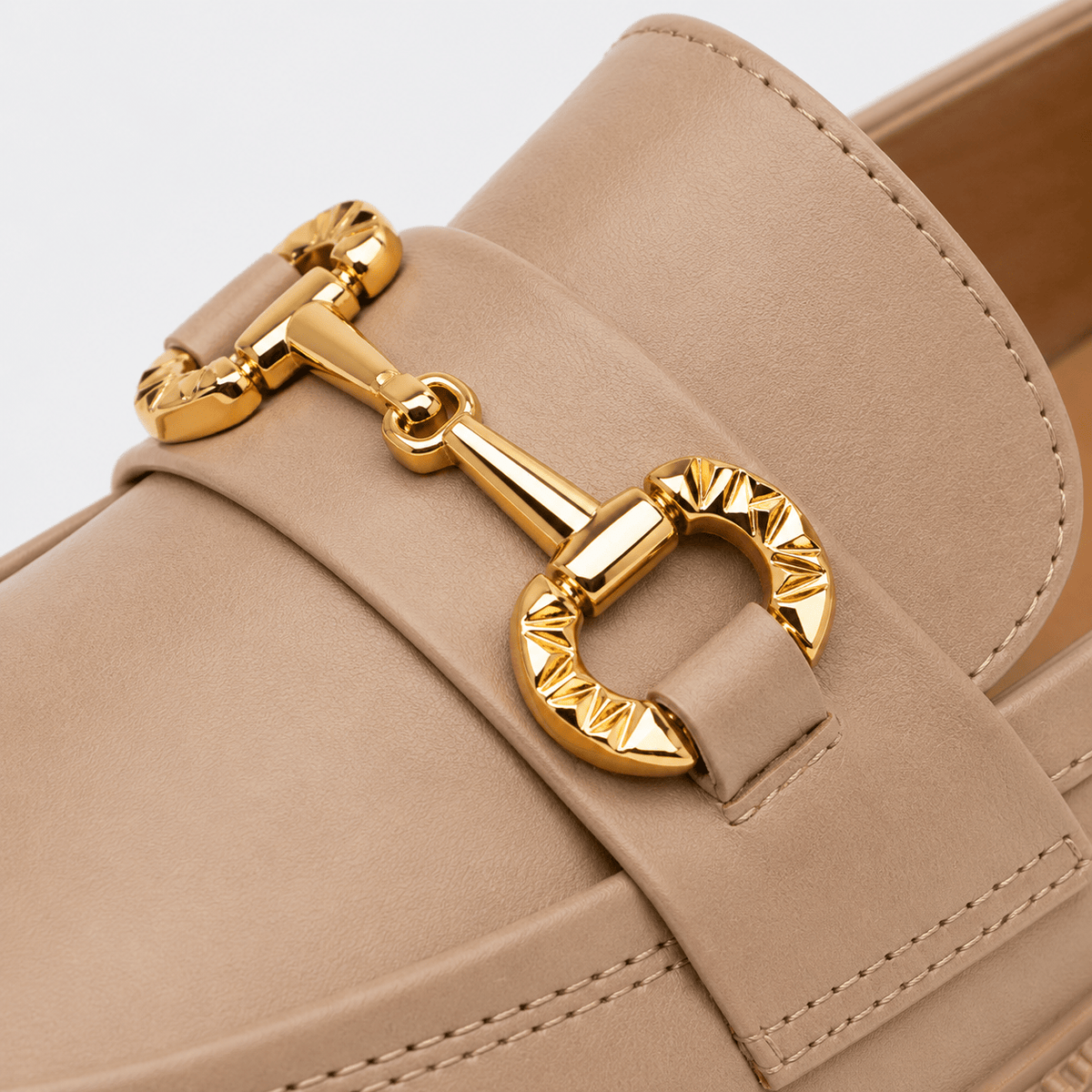 Ma boutique Women's Gold Buckle Loafers – Beige Retro British Style Round Toe Slip-On Shoes